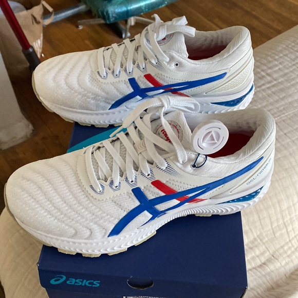 ASICS Gel Nimbus 22 White/Electric Blue nwt size 9 - Picture 3 of 8